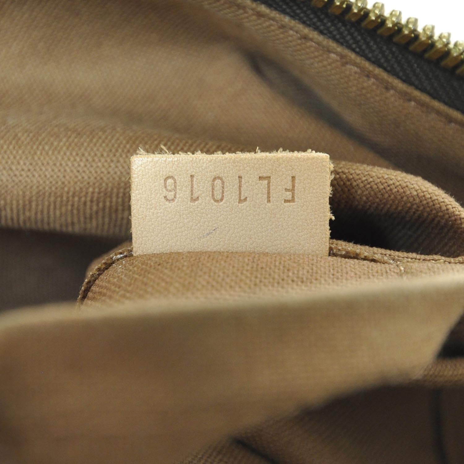 Louis Vuitton Monogram Lockit Horizontal 8 of 8
