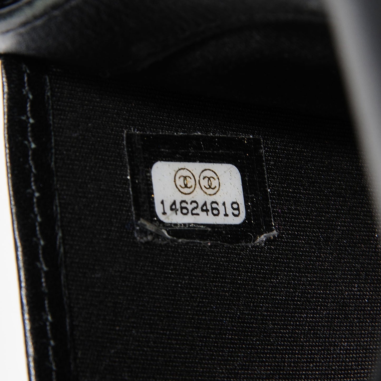 Caviar Sevruga Yen Wallet Black