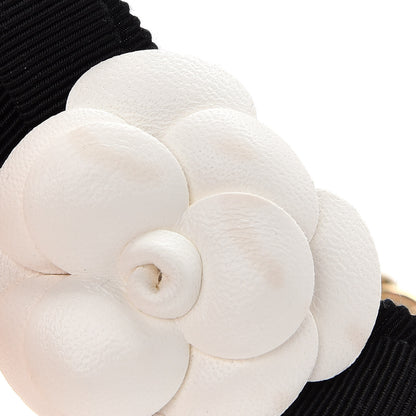 Chanel Lambskin Quilted Small Camellia Bow Vanity Case With Chain White 10 of 10