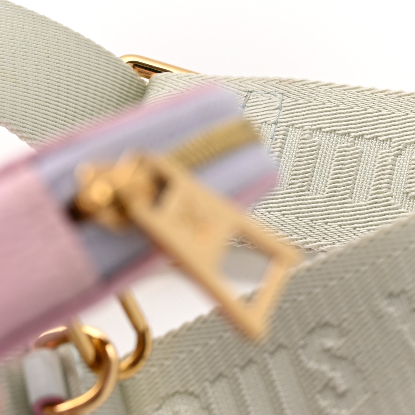 Monogram Giant Spring In The City Onthego PM Sunrise Pastel