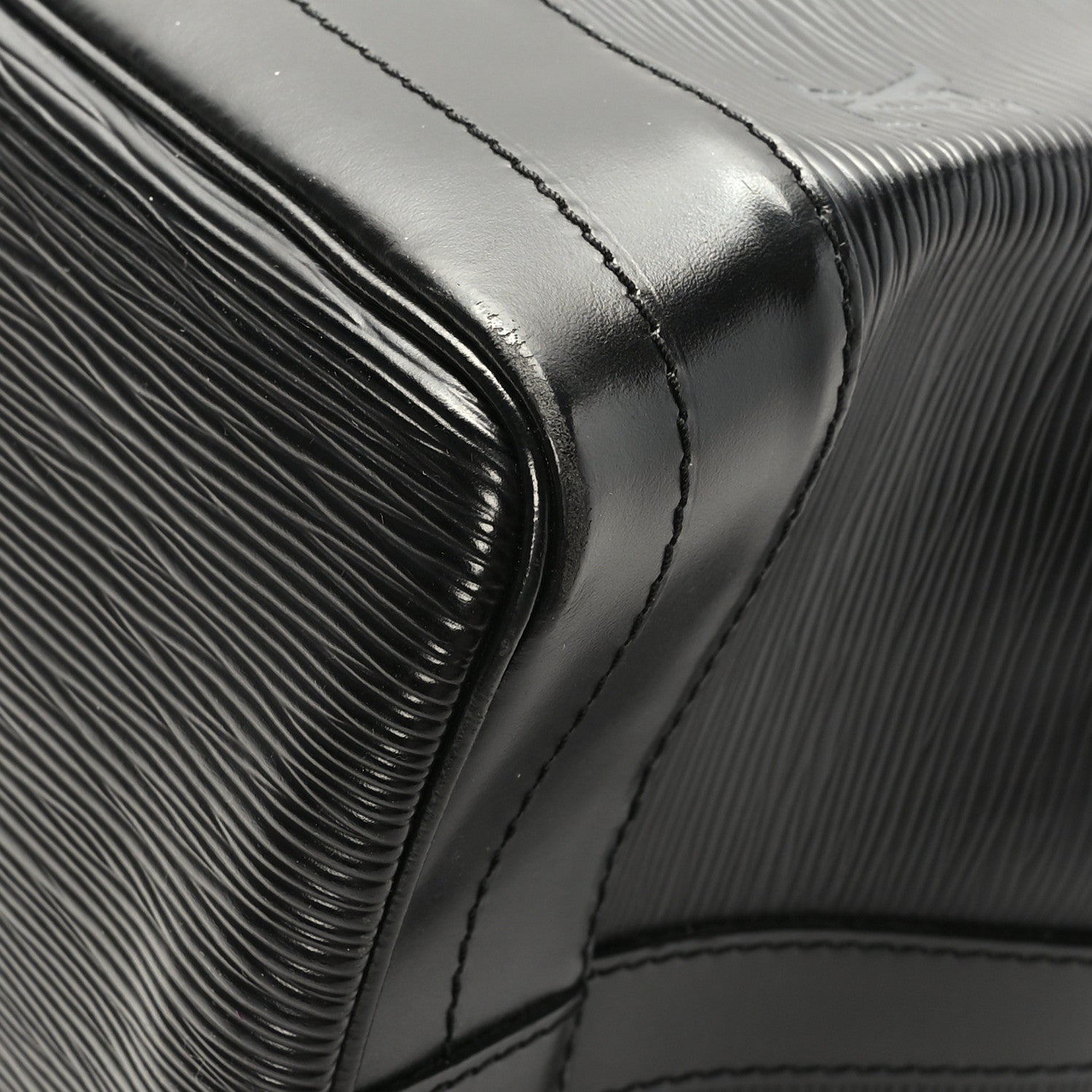Louis Vuitton Epi Noe Black 8 of 10
