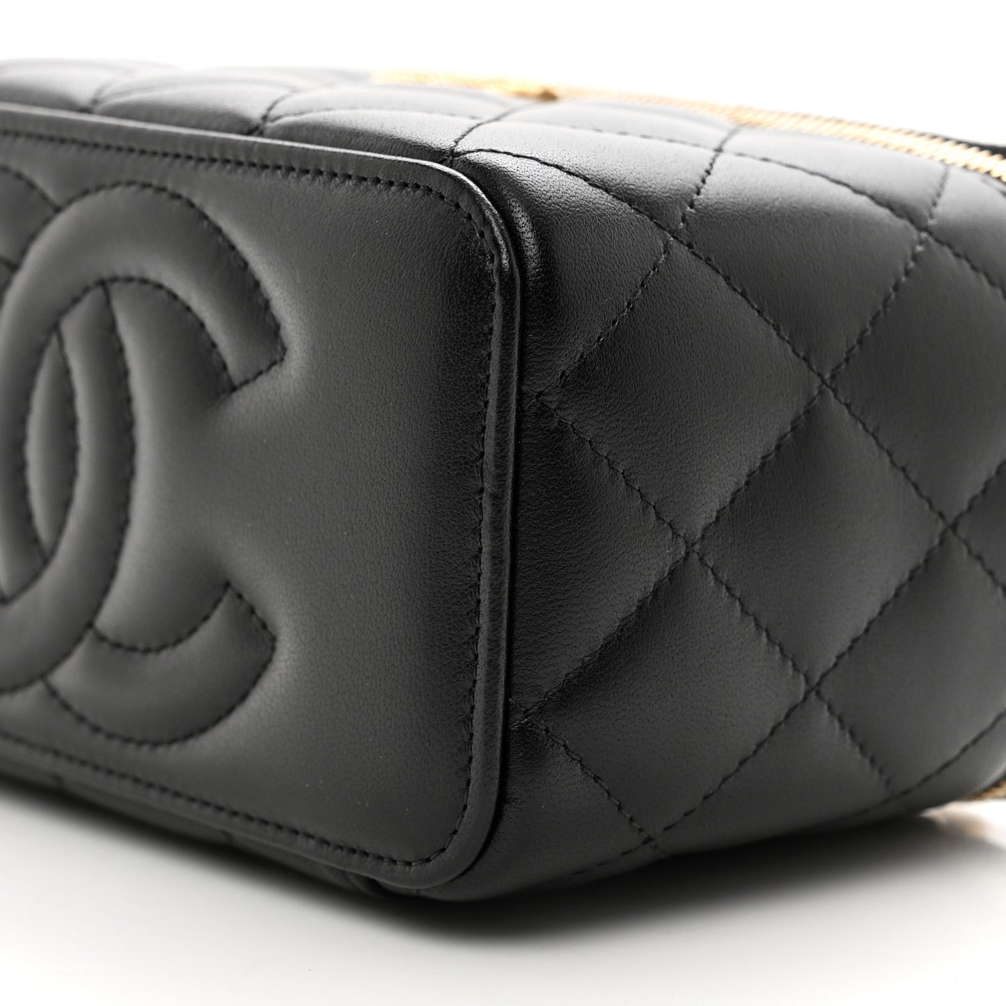 Lambskin Quilted Metal Twist Small Top Handle Vanity Case With Chain Black