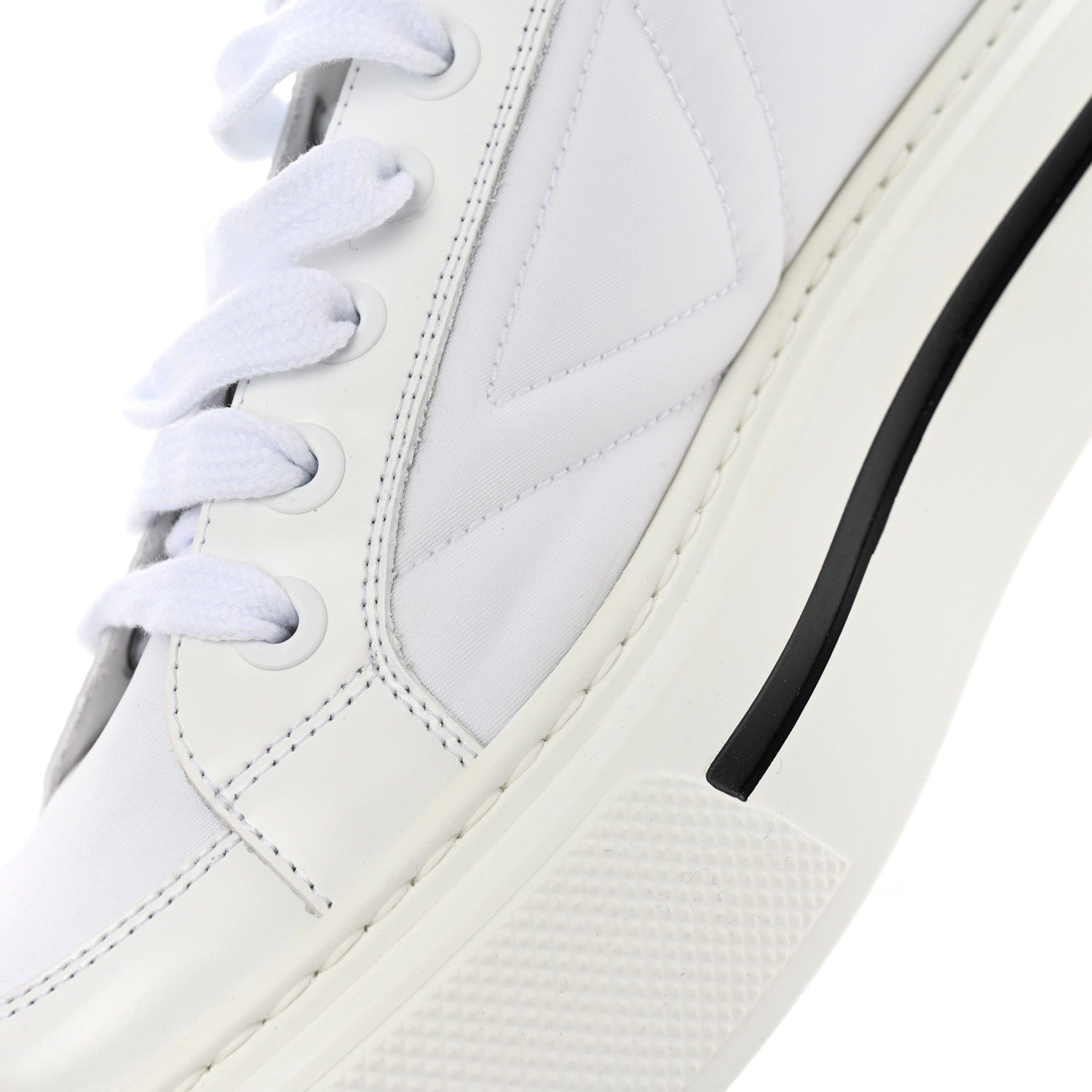 Prada Re-Nylon Spazzolato Rubber Triangle Logo Macro Quilted Mens 35mm Platform Sneakers 6 White 14 of 16