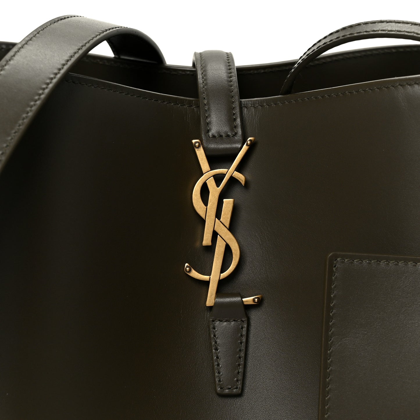 Shiny Calfskin Le 37 Bucket Bag Deep Musk