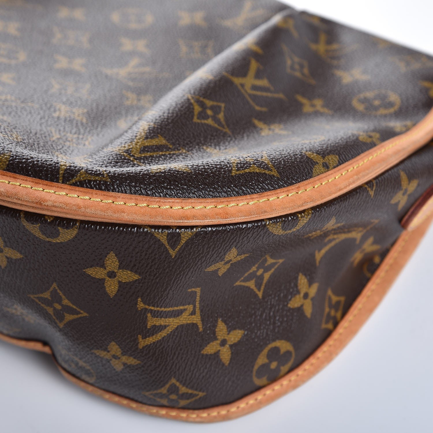 Louis Vuitton Monogram Menilmontant MM 9 of 18