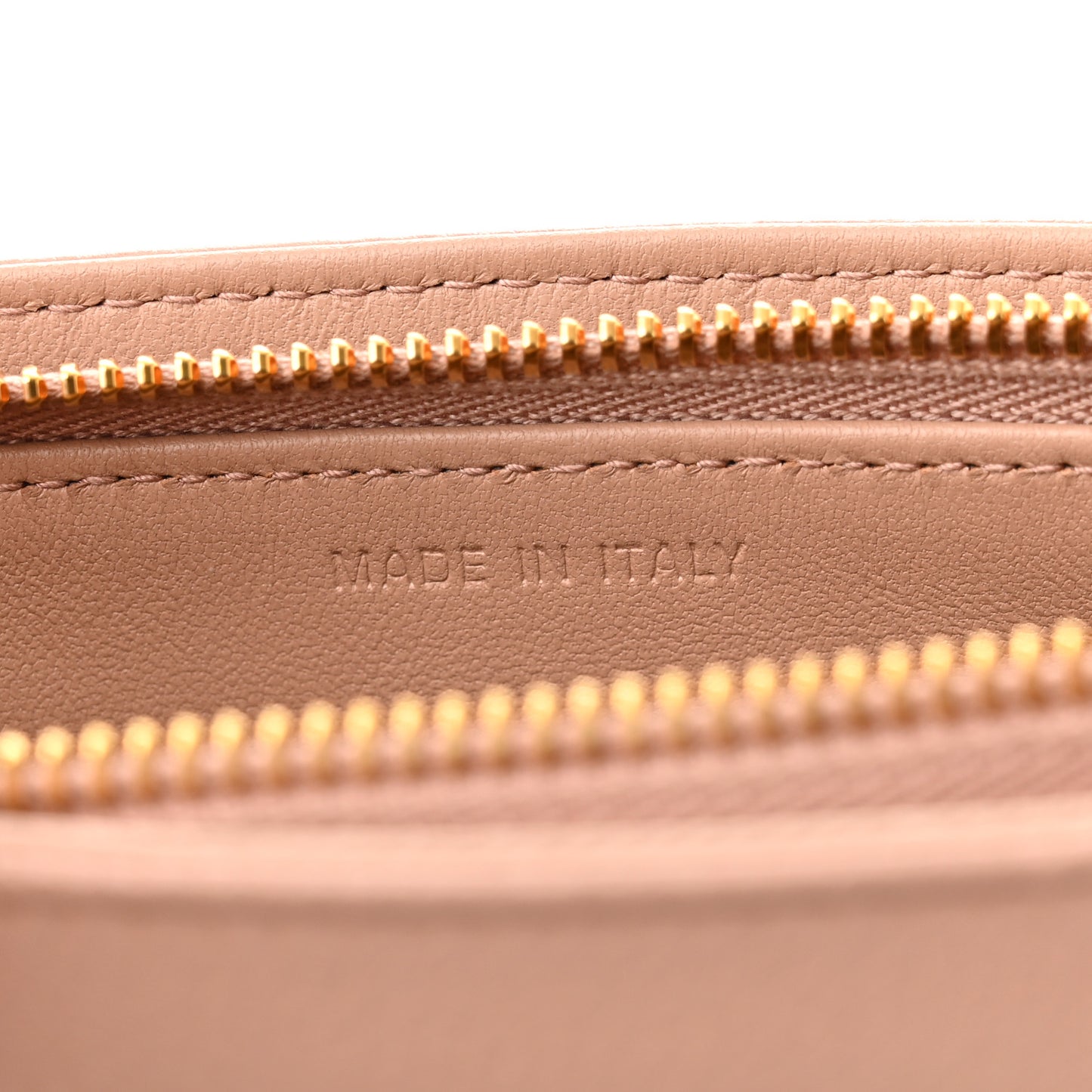 Calfskin Cannage Caro Zipped Pouch With Chain Fard
