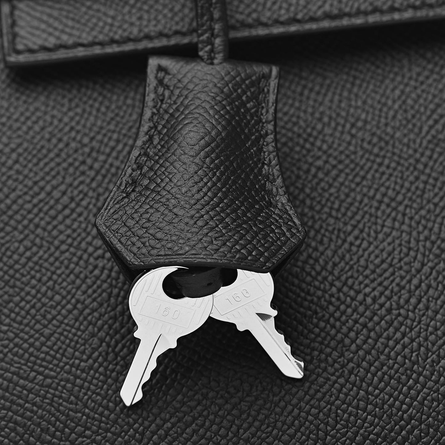 Epsom Kelly Sellier 25 Black