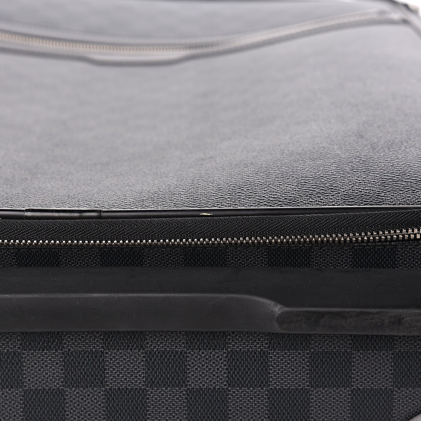Damier Graphite Pegase 55