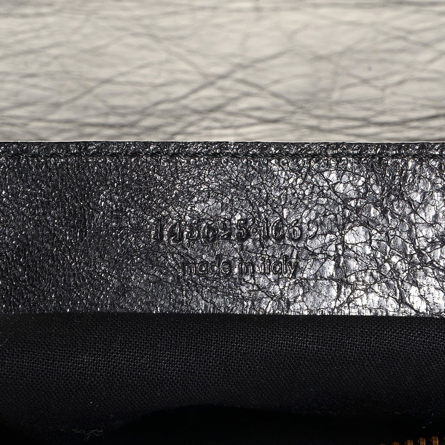 Agneau Classic Hardware Pochette Black