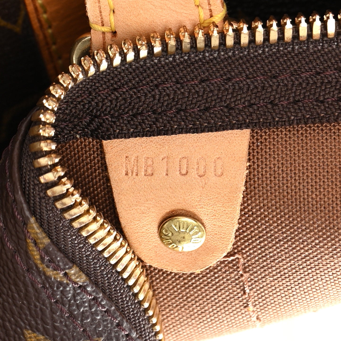 LOUIS VUITTON Monogram Keepall Bandouliere 55