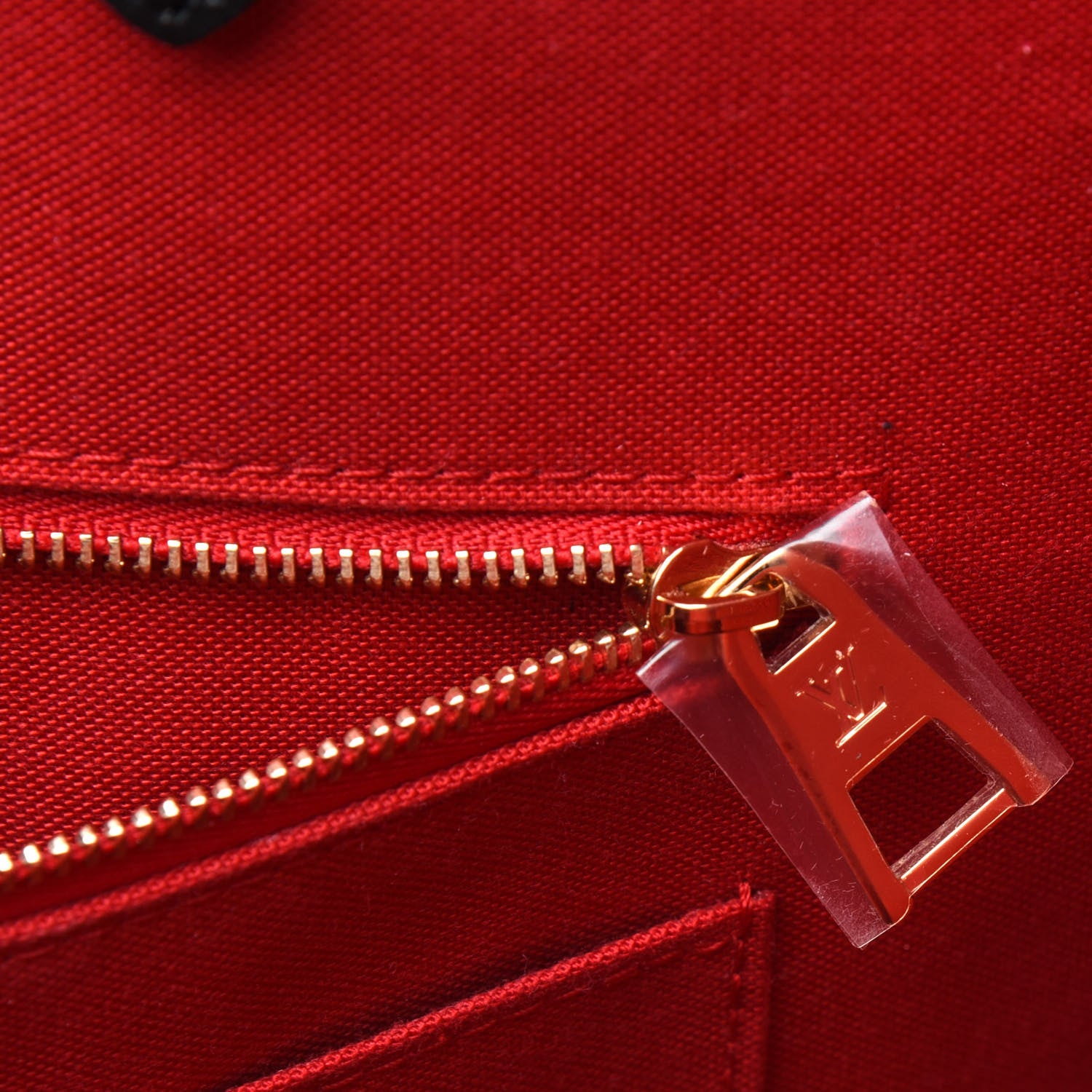 Louis Vuitton Reverse Monogram Giant Onthego MM 9 of 14