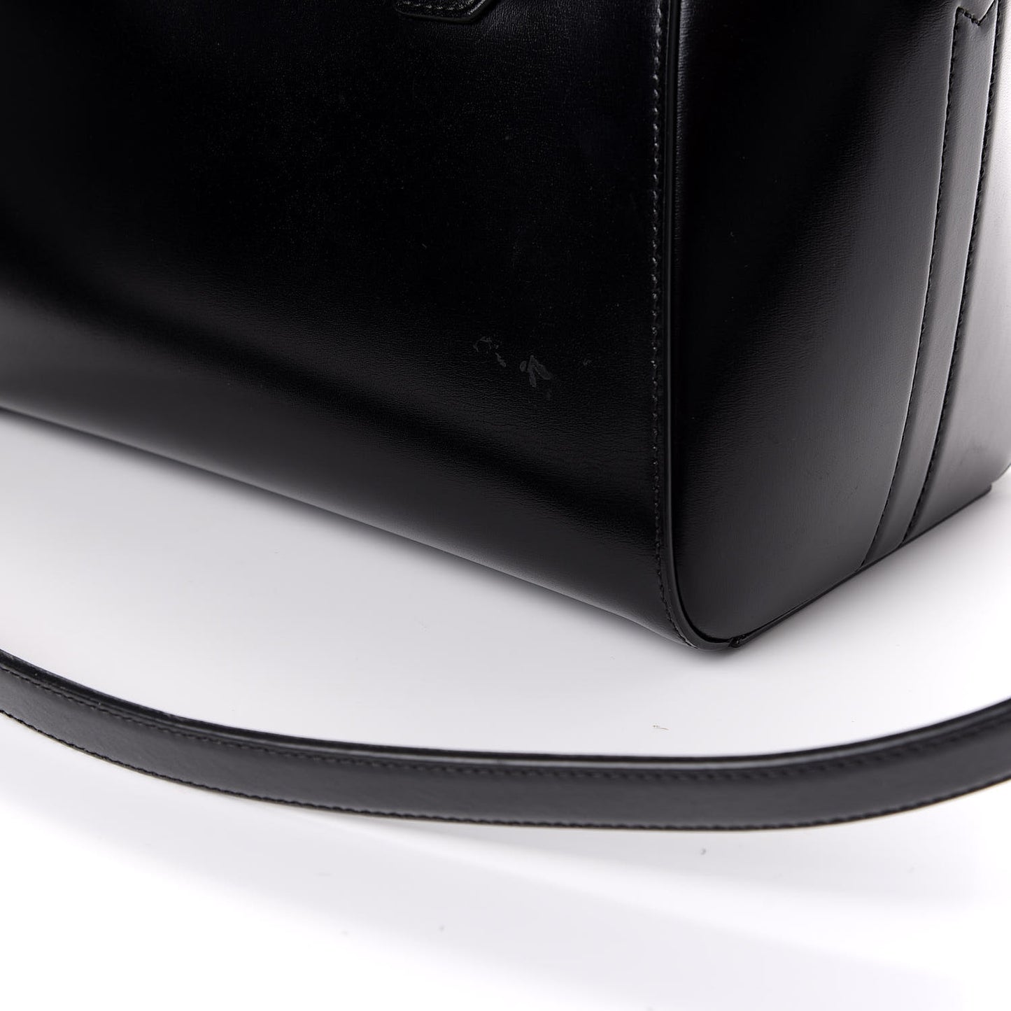 Shiny Lord Calfskin Small Antigona Black