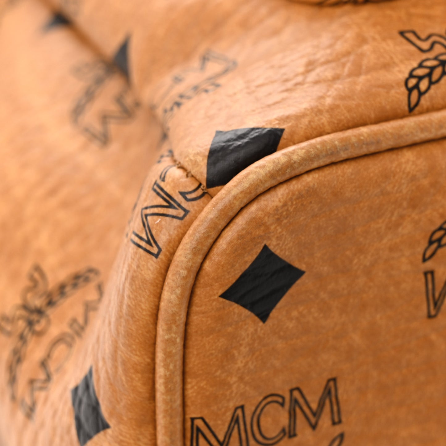 Visetos Crown Stud Medium Stark Backpack Cognac