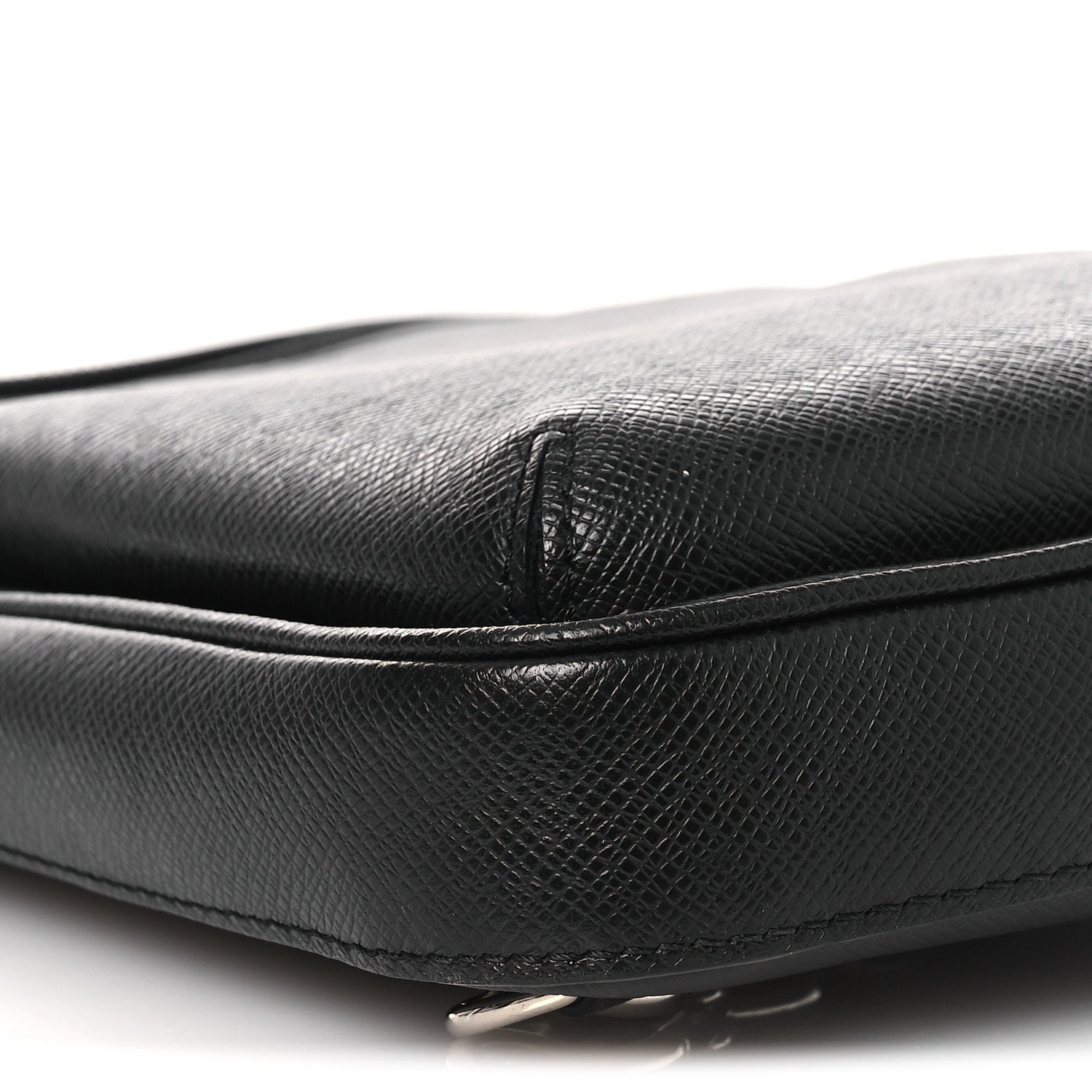 Louis Vuitton Taiga Avenue Sling Bag NM Black 7 of 8