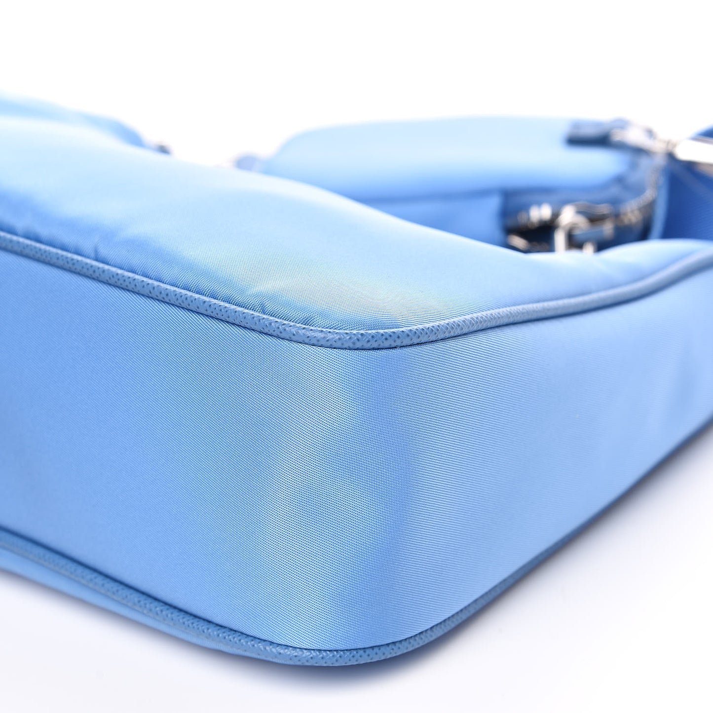 Nylon Re-Edition 2005 Shoulder Bag Pervinca