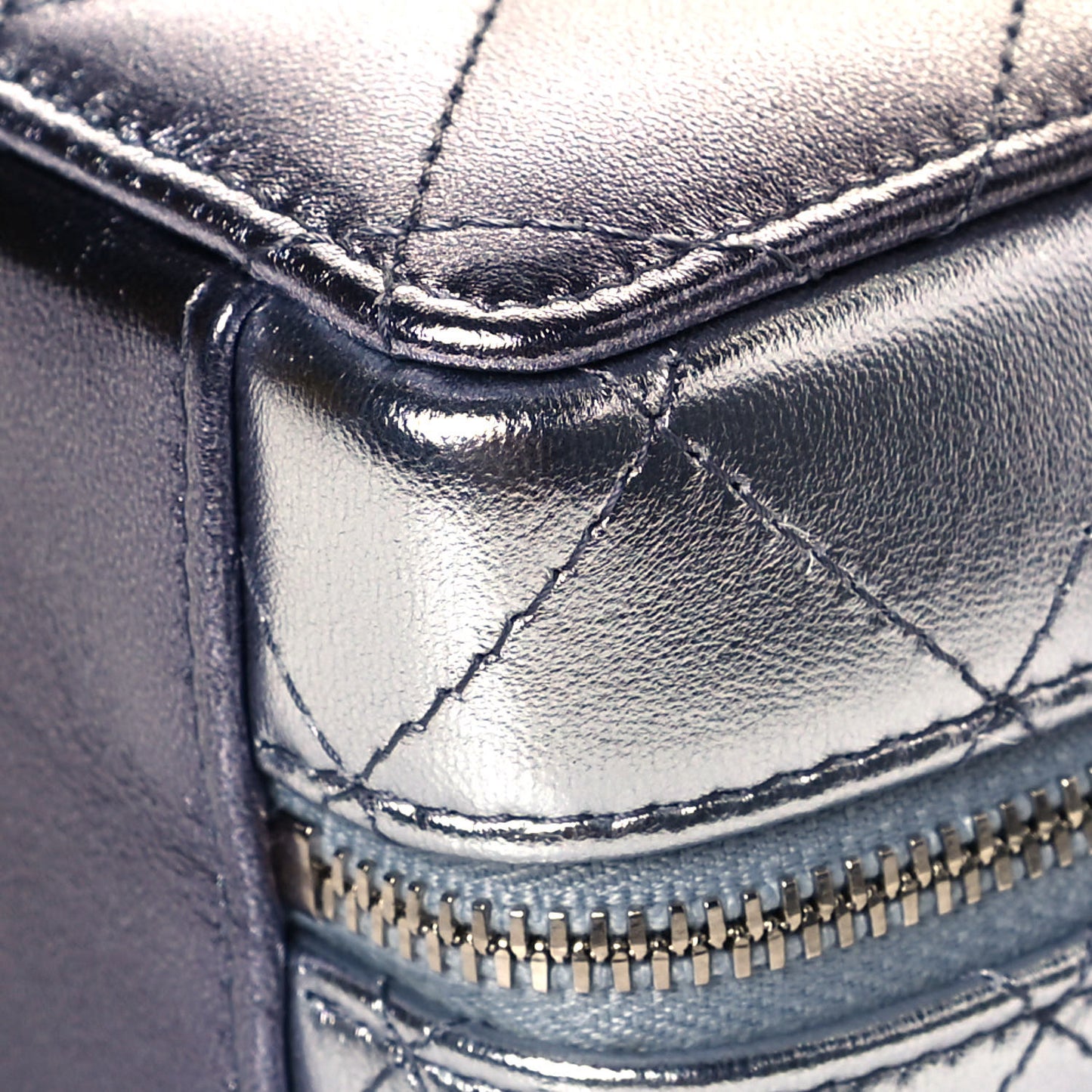 Gradient Metallic Lambskin Quilted Like A Wallet Clutch With Chain Silver Purple