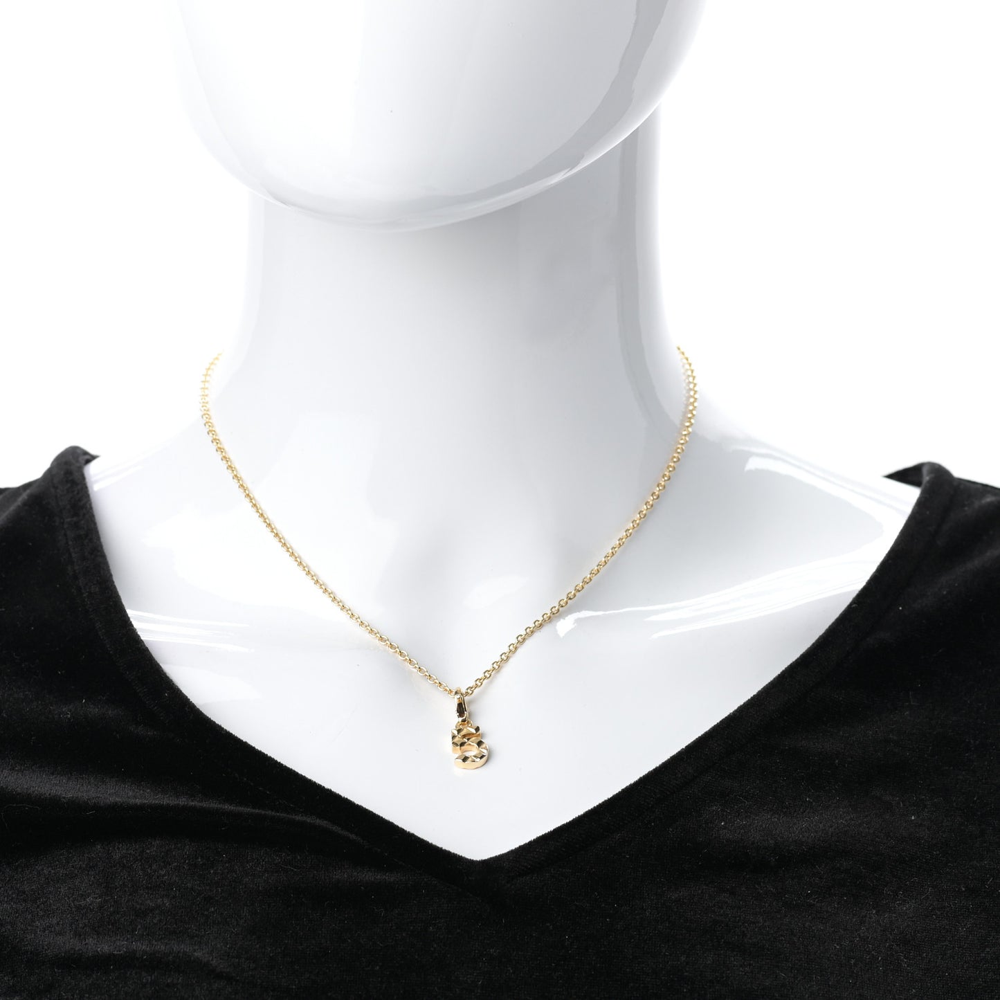 18K Yellow Gold Quilted No.5 Charm Pendant Necklace