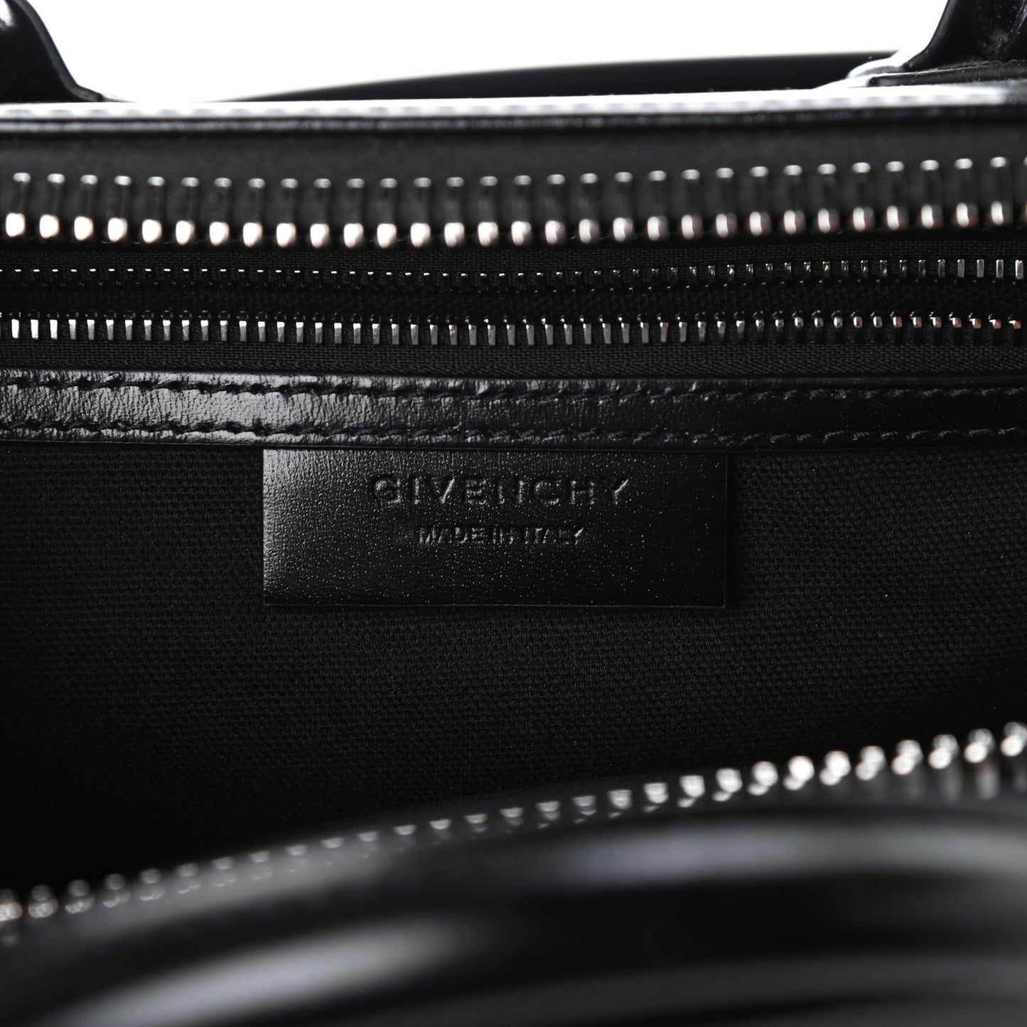 Shiny Lord Calfskin Medium Antigona Black