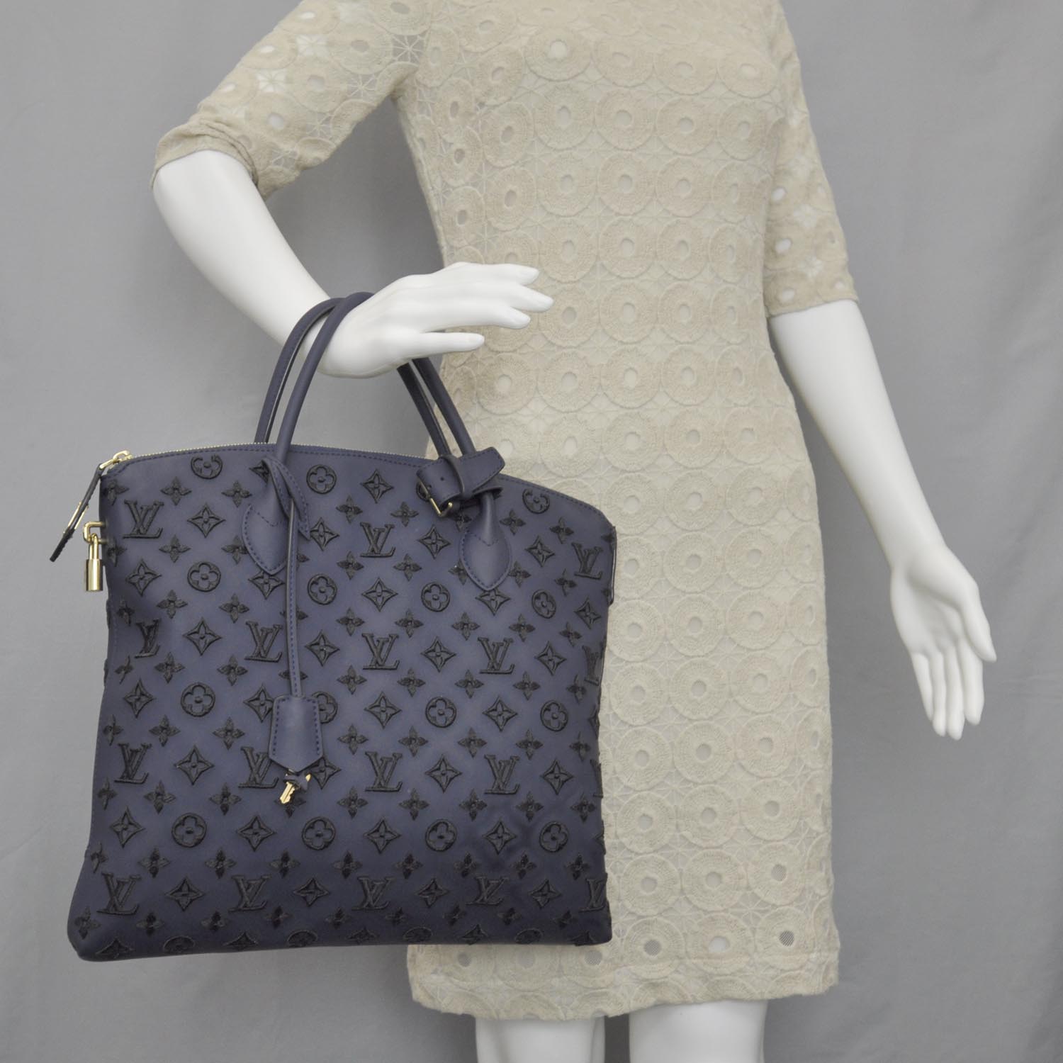 Louis Vuitton Monogram Addiction Vertical Lockit MM Blue 2 of 10