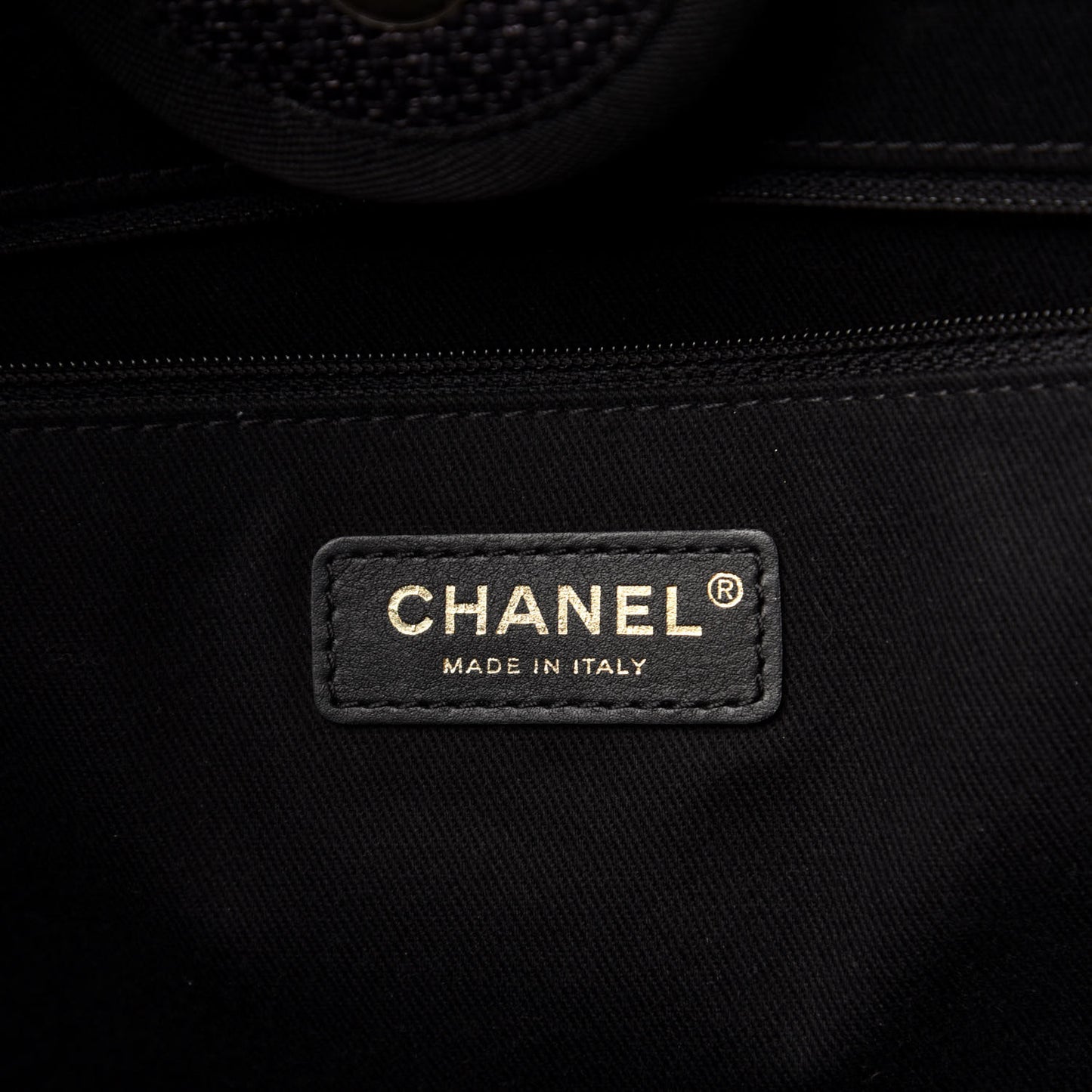 Woven Straw Raffia Medium Deauville Tote Black