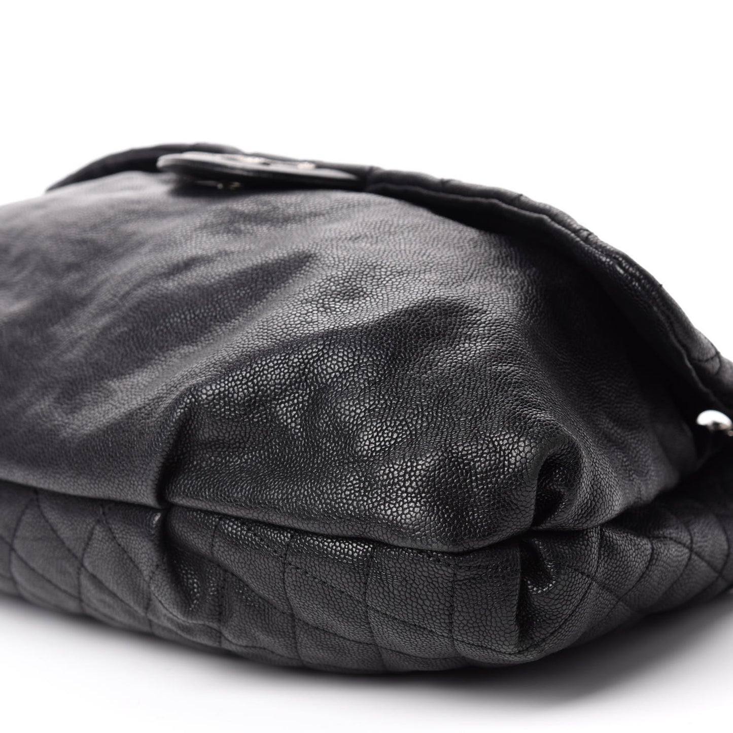 Crumpled Caviar Quilted Maxi Elastic Flap Black