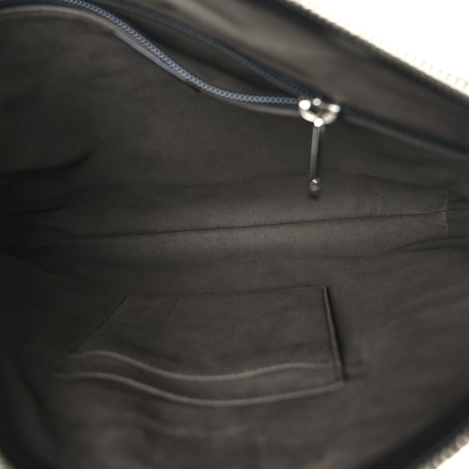 Gucci Guccissima Signature Medium Flat Messenger Bag Black 5 of 9