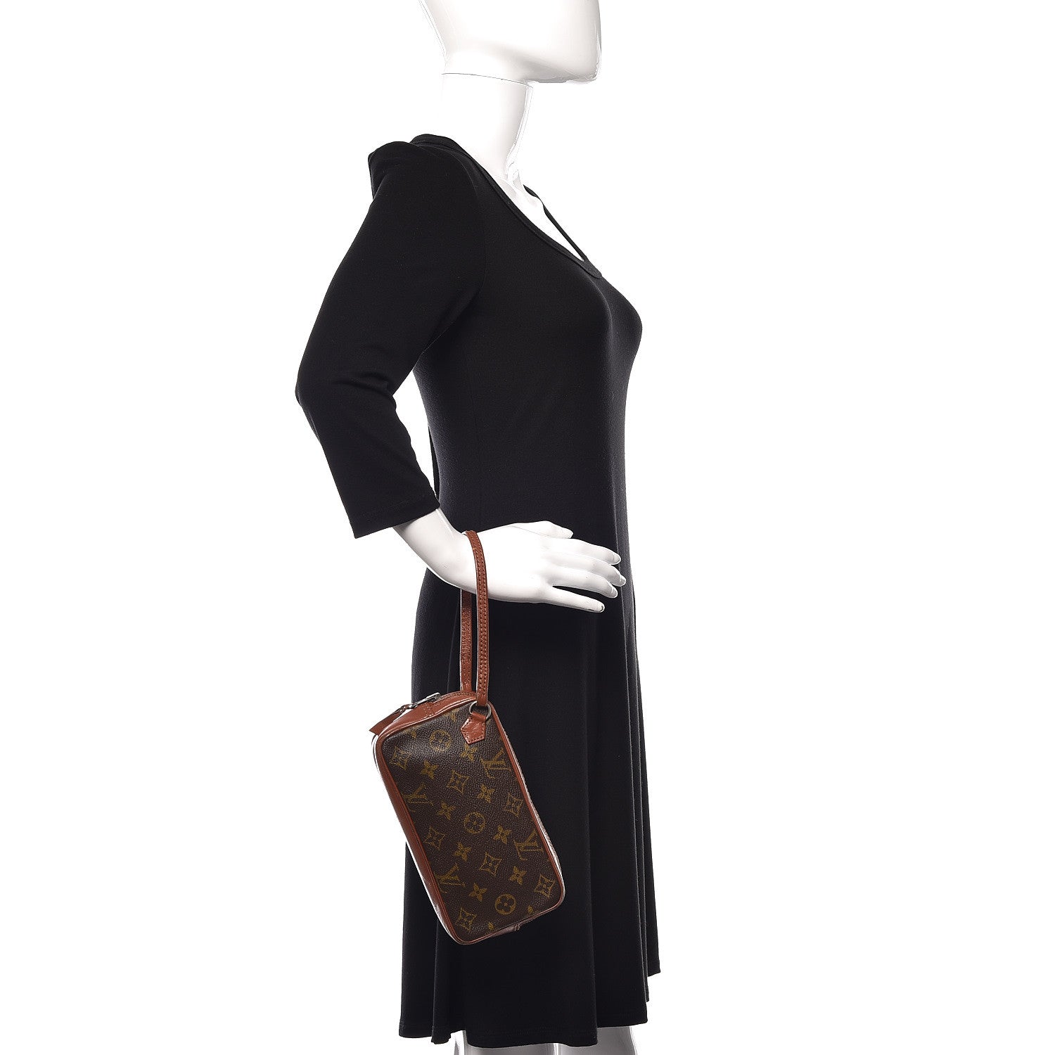 Louis Vuitton Monogram Pochette 2 of 11