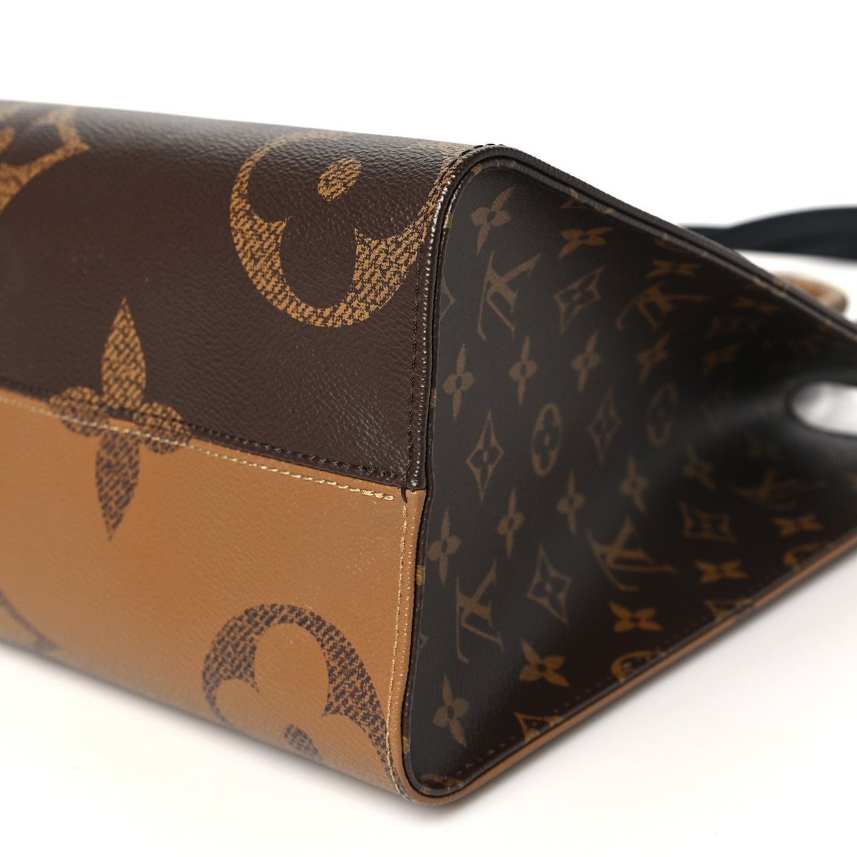 Louis Vuitton Reverse Monogram Giant Onthego MM 9 of 9