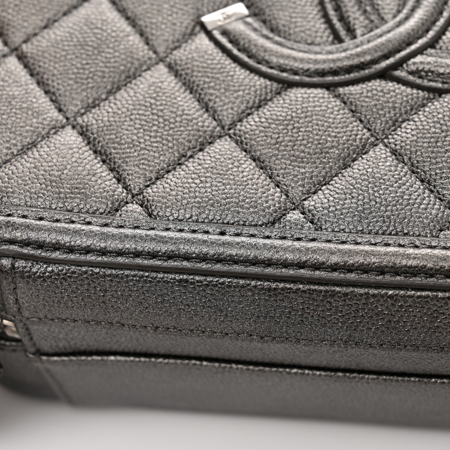 Chanel Metallic Caviar Quilted Medium CC Filigree Vanity Case Dark Silver 11 of 12