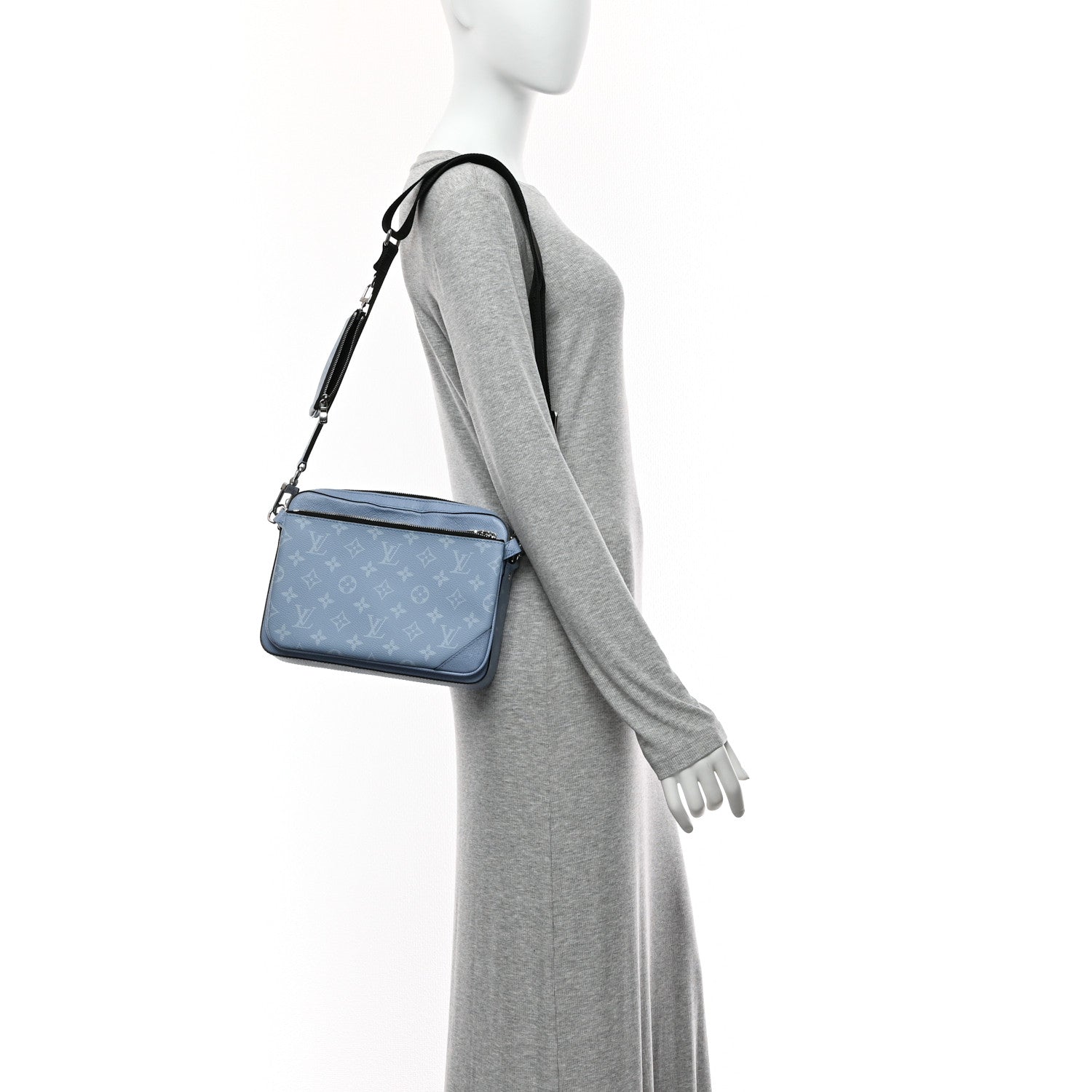 Louis Vuitton Taigarama Trio Messenger Sky Blue 2 of 11