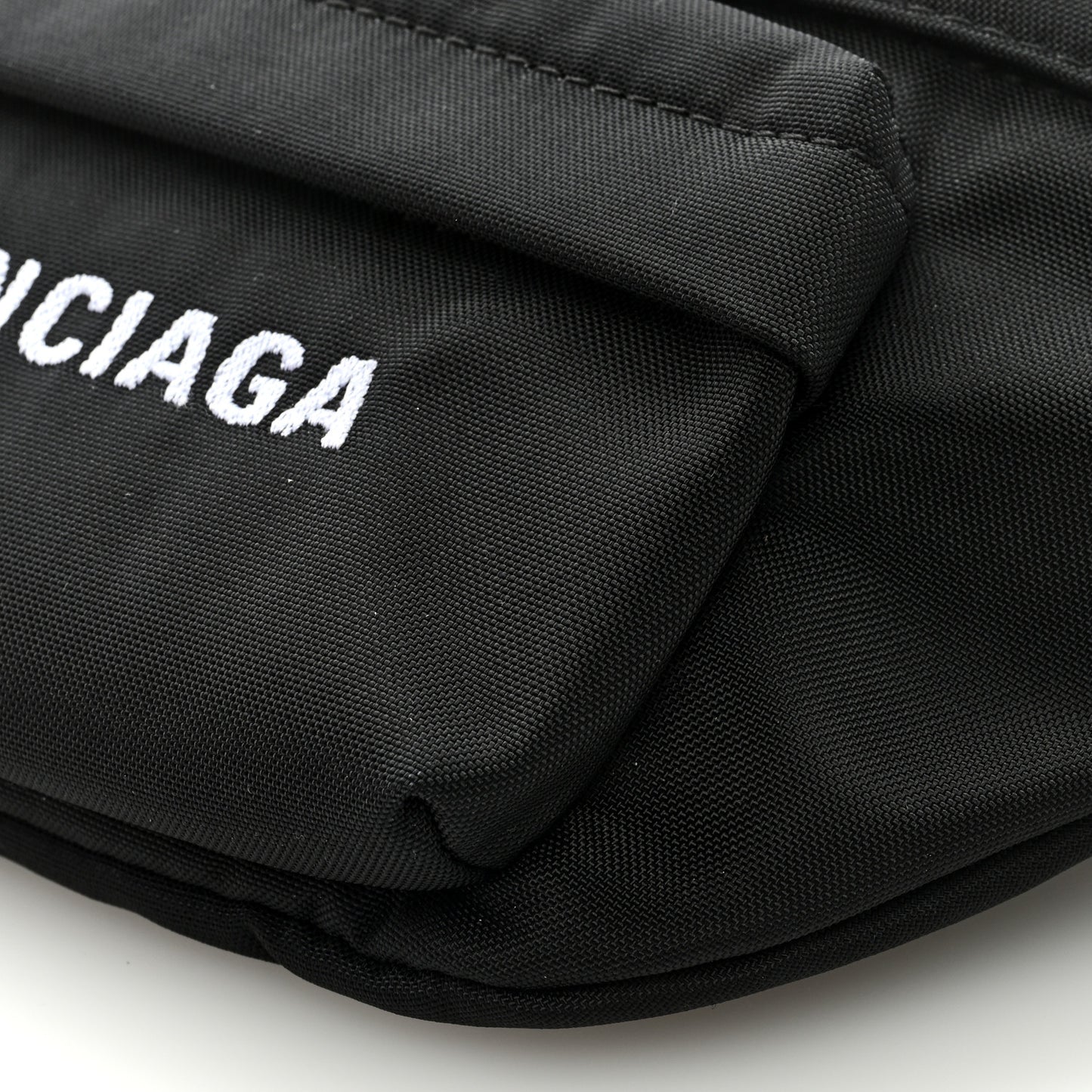 Sport Nylon Logo Embroidered Small Wheel Beltpack Black