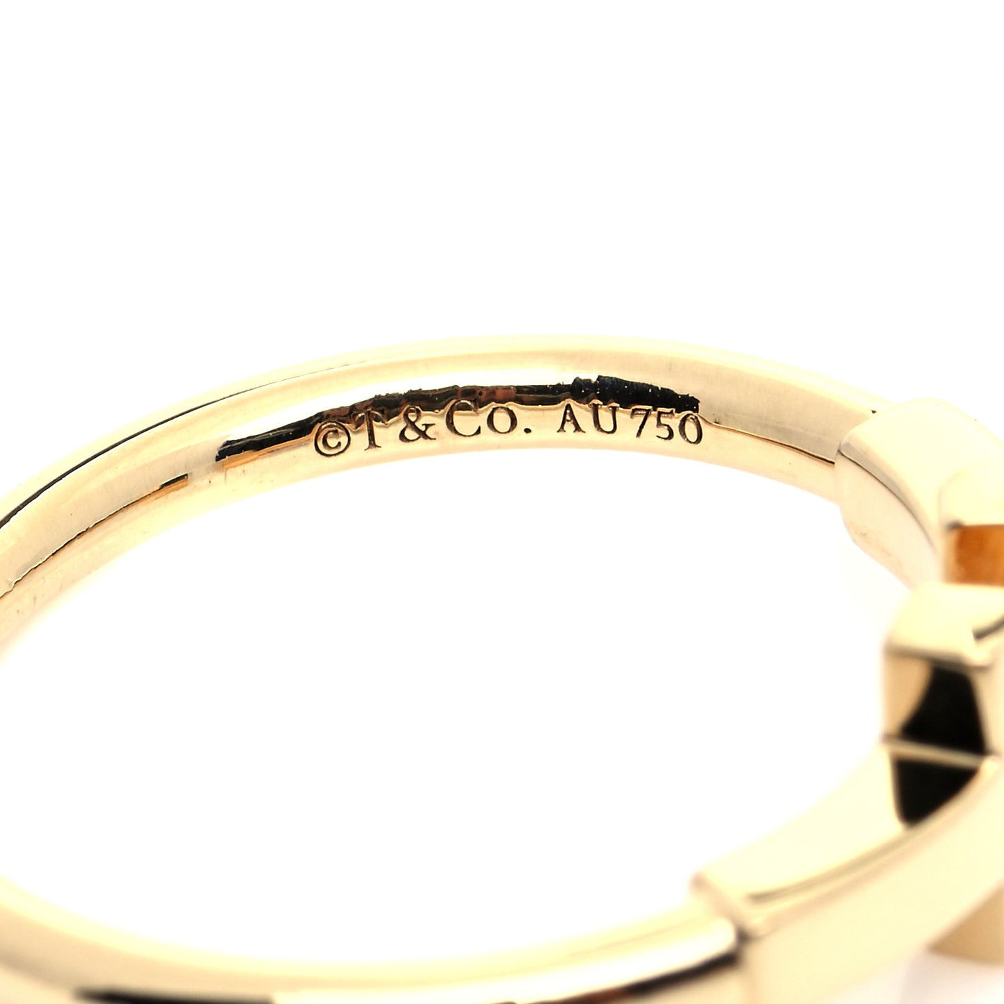 18K Yellow Gold T Wire Ring 49 5