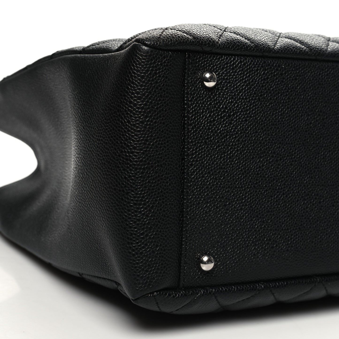 Caviar Quilted XL Grand Shopping Tote GST Black
