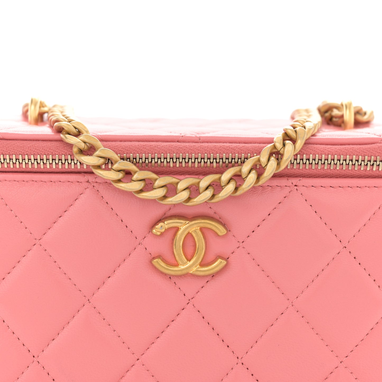 Shiny Lambskin Quilted Sweetheart Small Vanity Case With Chain Pink