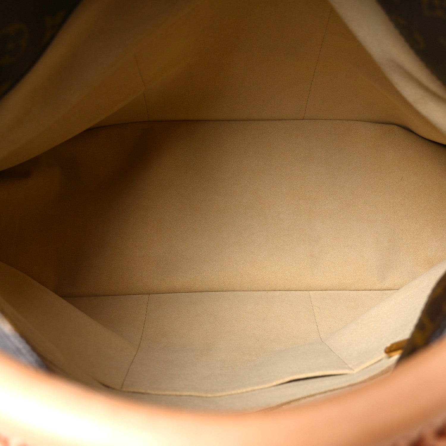 Louis Vuitton Monogram Artsy MM 5 of 9