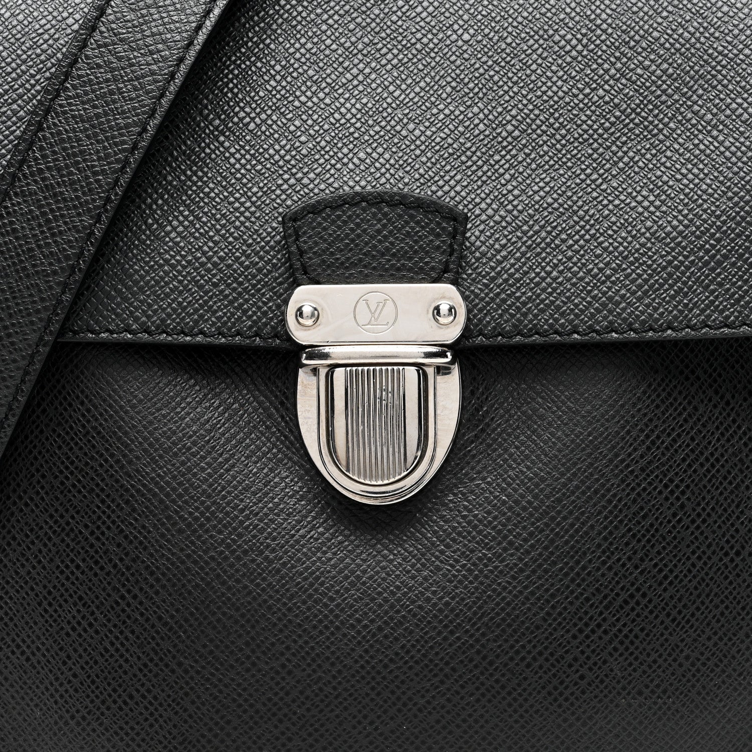 Louis Vuitton Taiga Luka Messenger Bag Ardoise 7 of 9