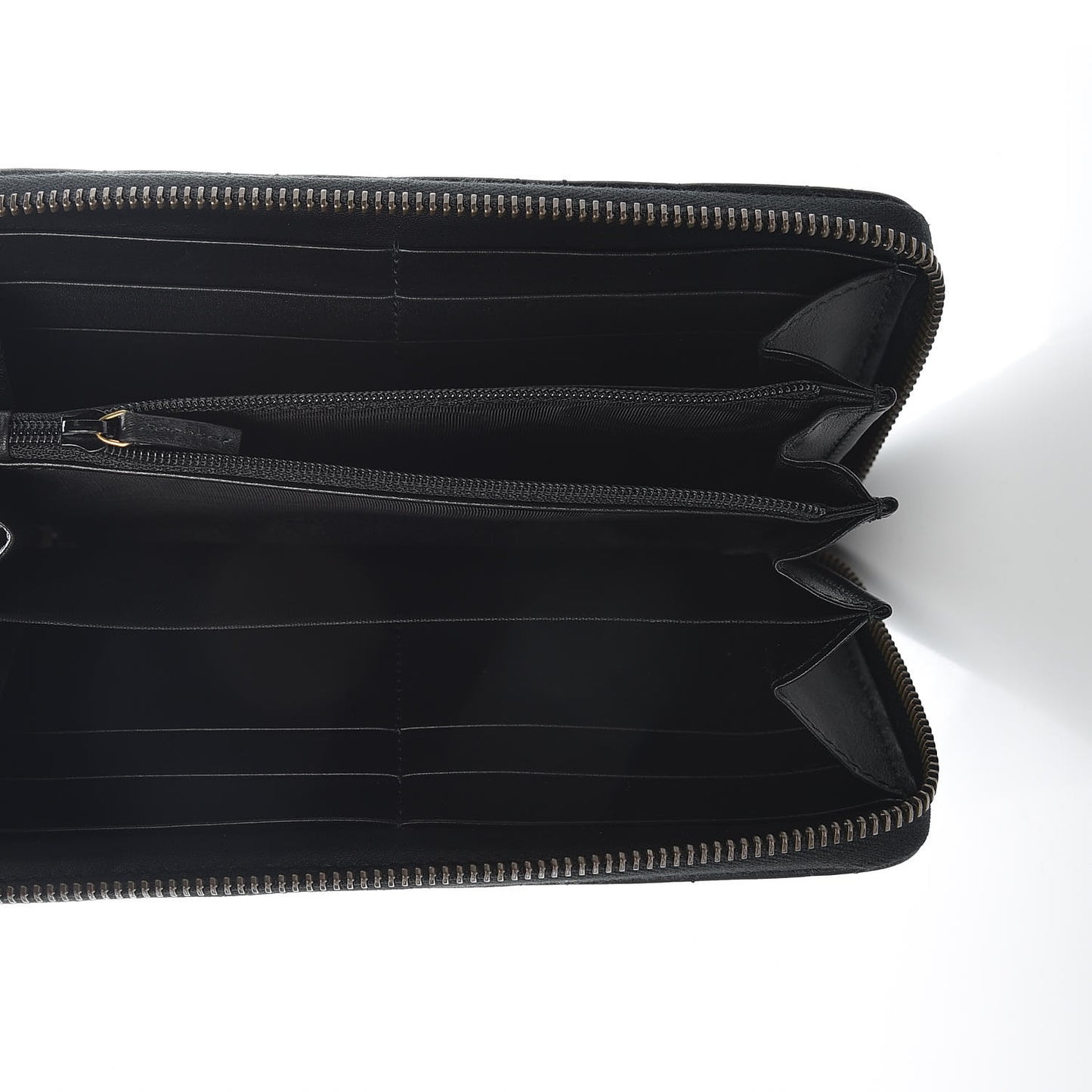 Calfskin Matelasse Pearly GG Marmont Zip Around Wallet Black
