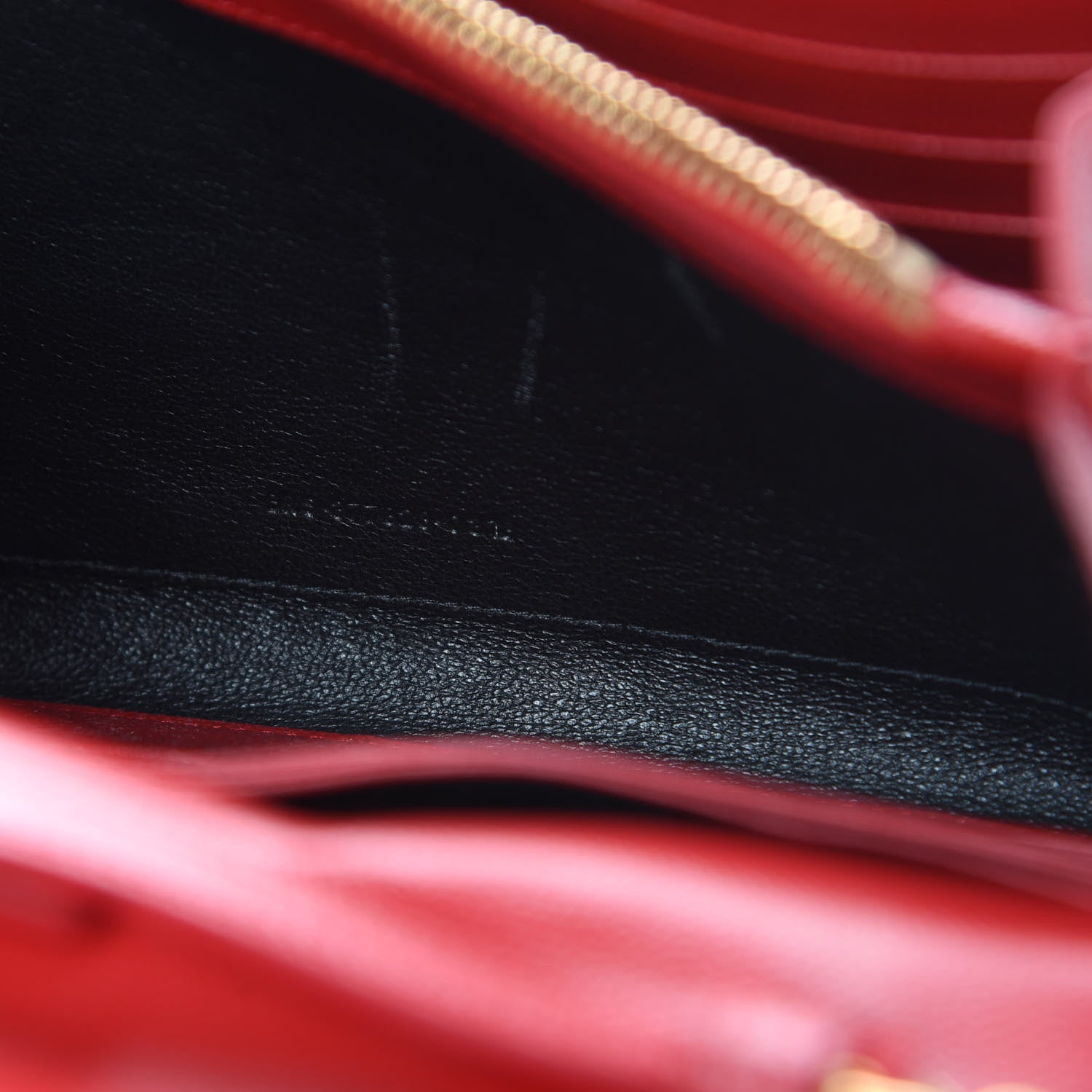 Saint Laurent Grain De Poudre Matelasse Chevron Monogram Chain Wallet Red 7 of 12