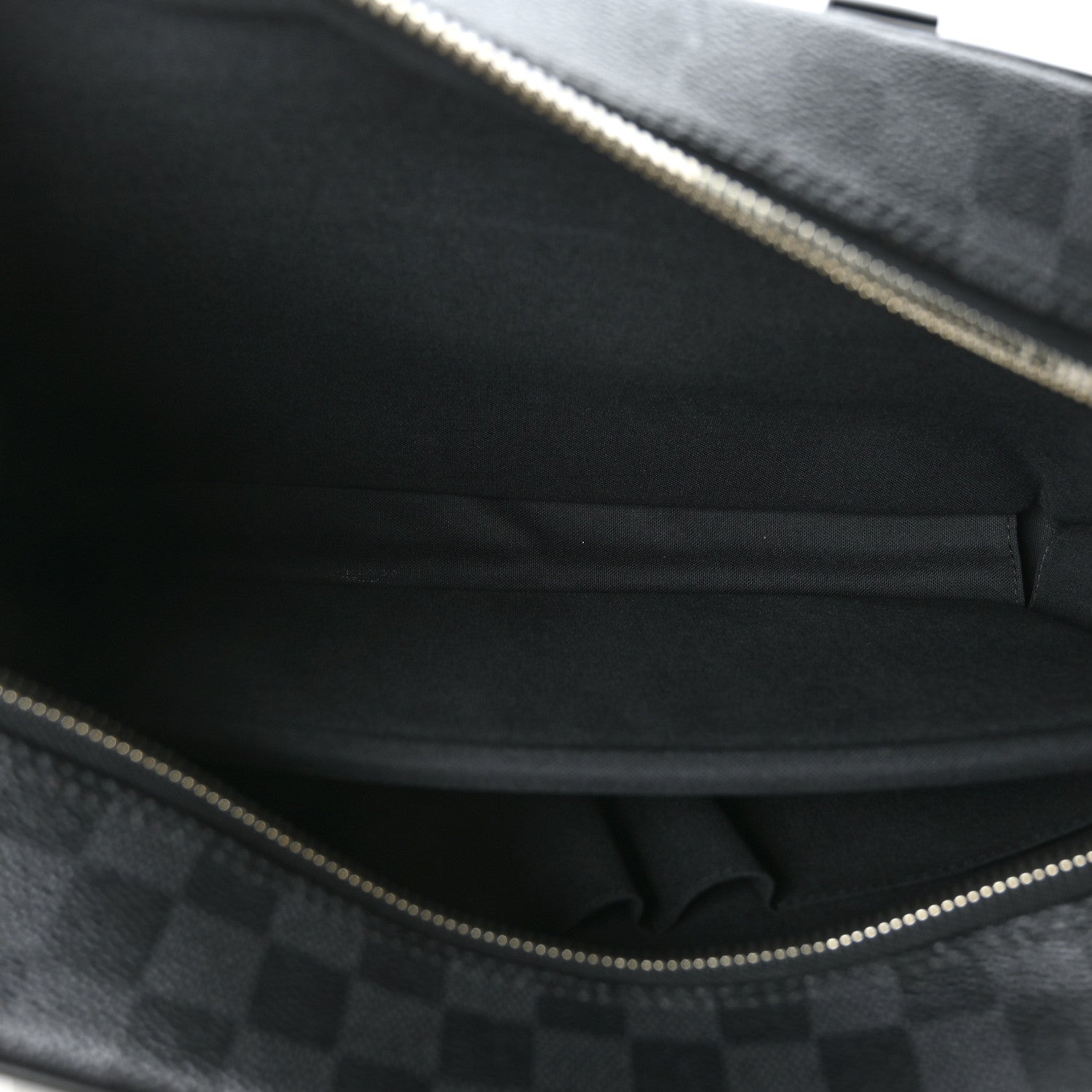 Louis Vuitton Damier Graphite Porte-Documents Voyage GM 6 of 9