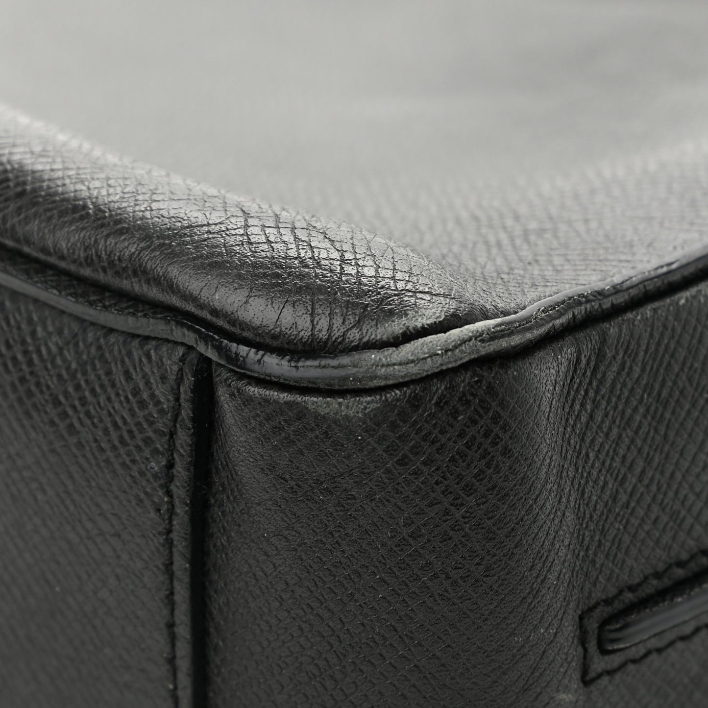 Taiga Roman PM Messenger Black