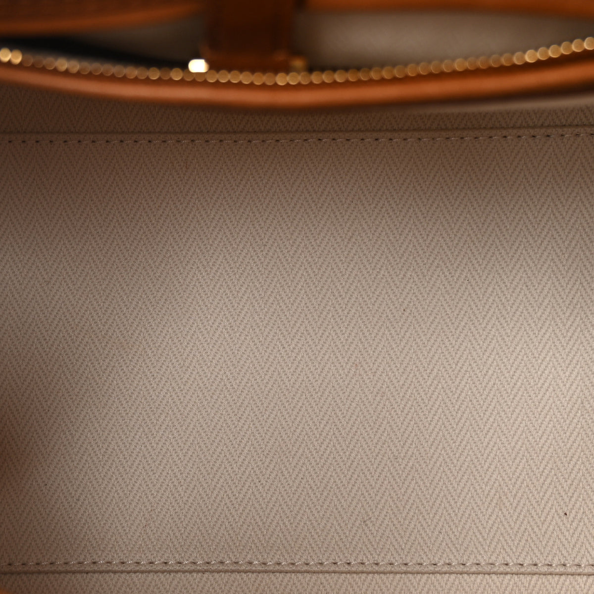 Polished Saddle Calfskin Soft Margaux 12 Cuir