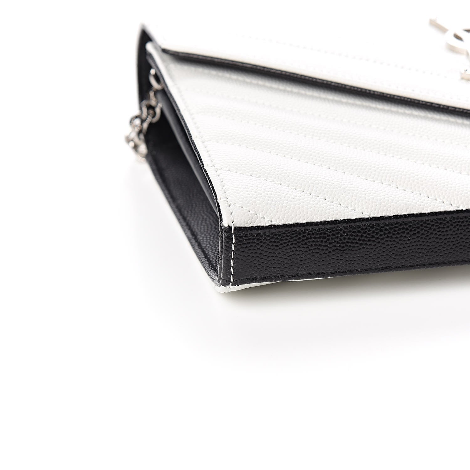 Saint Laurent Grain De Poudre Matelasse Bi-Color Chevron Monogram Chain Wallet White Black 7 of 10
