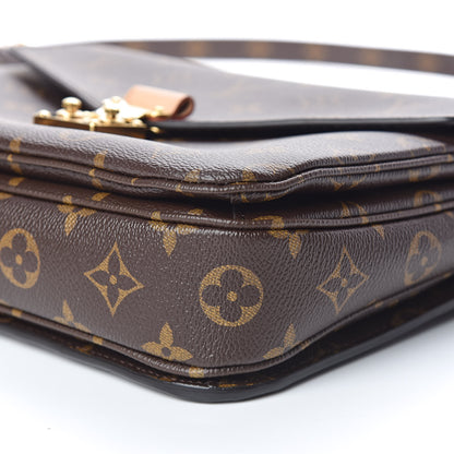 Louis Vuitton Monogram Pochette Metis 6 of 11