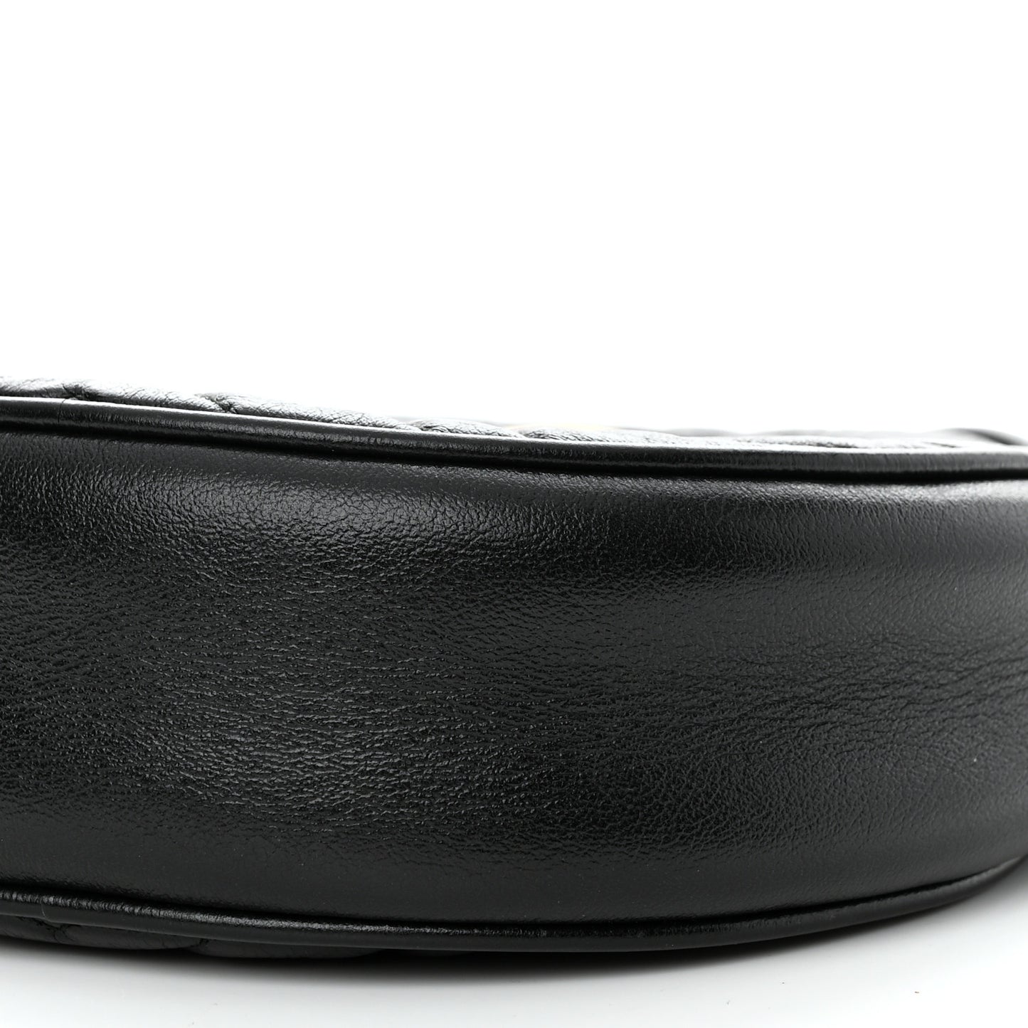 Azalea Calfskin Matelasse Heart Mini GG Marmont Round Shoulder Bag Black