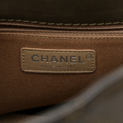 Chanel Washed Calfskin Diamond Stitch Large Hamptons Shopping Tote Green 6 of 15