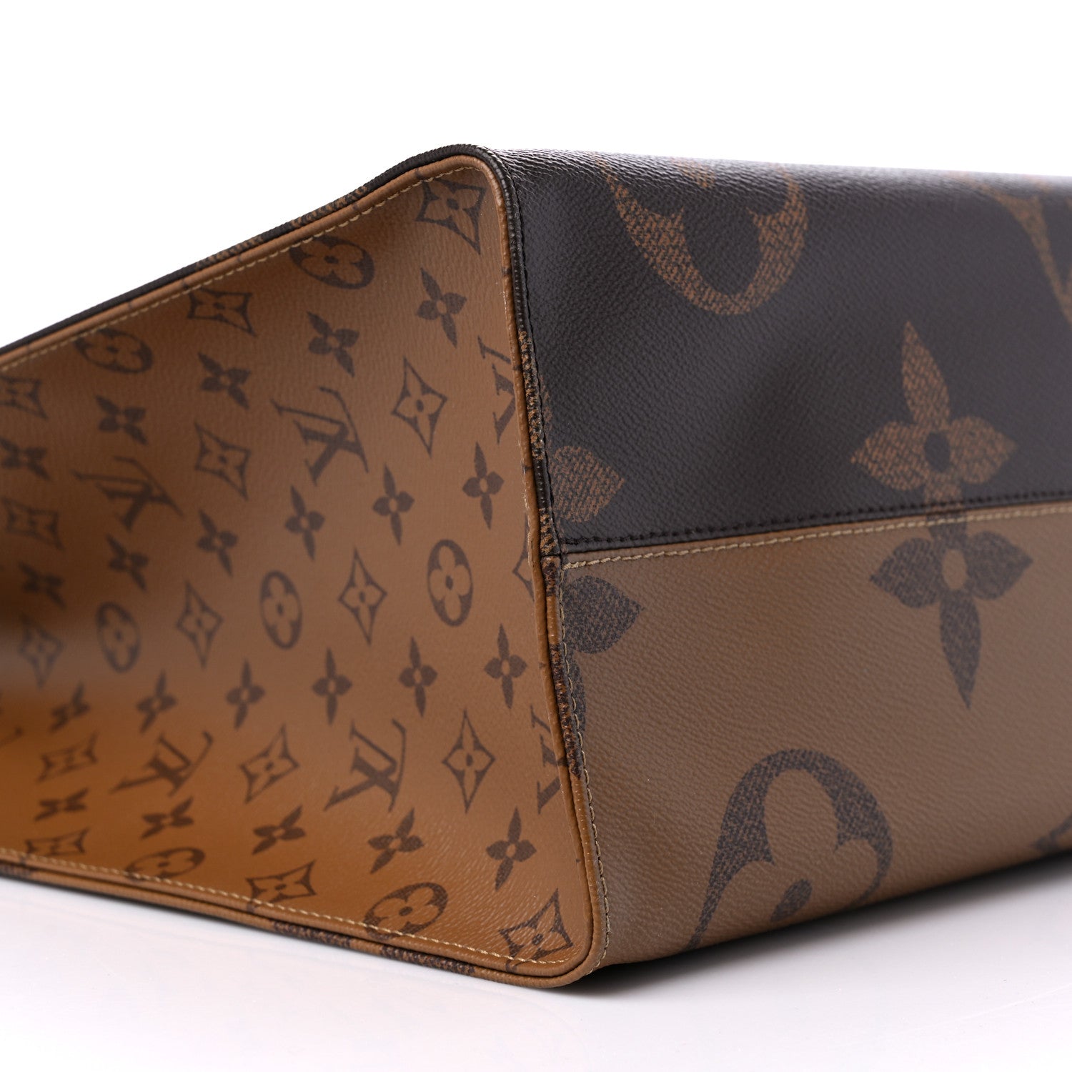 Louis Vuitton Reverse Monogram Giant Onthego GM 8 of 10