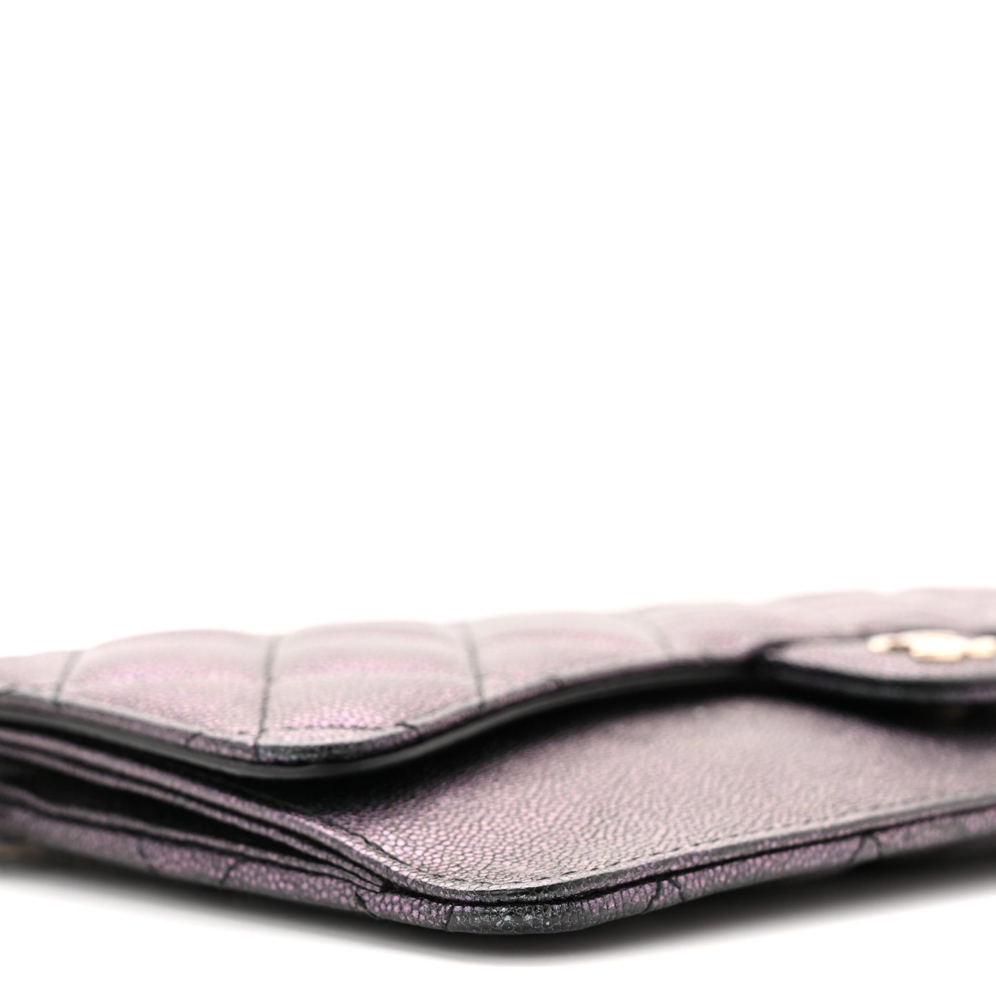 Iridescent Caviar Quilted Classic Pouch With Handle Black