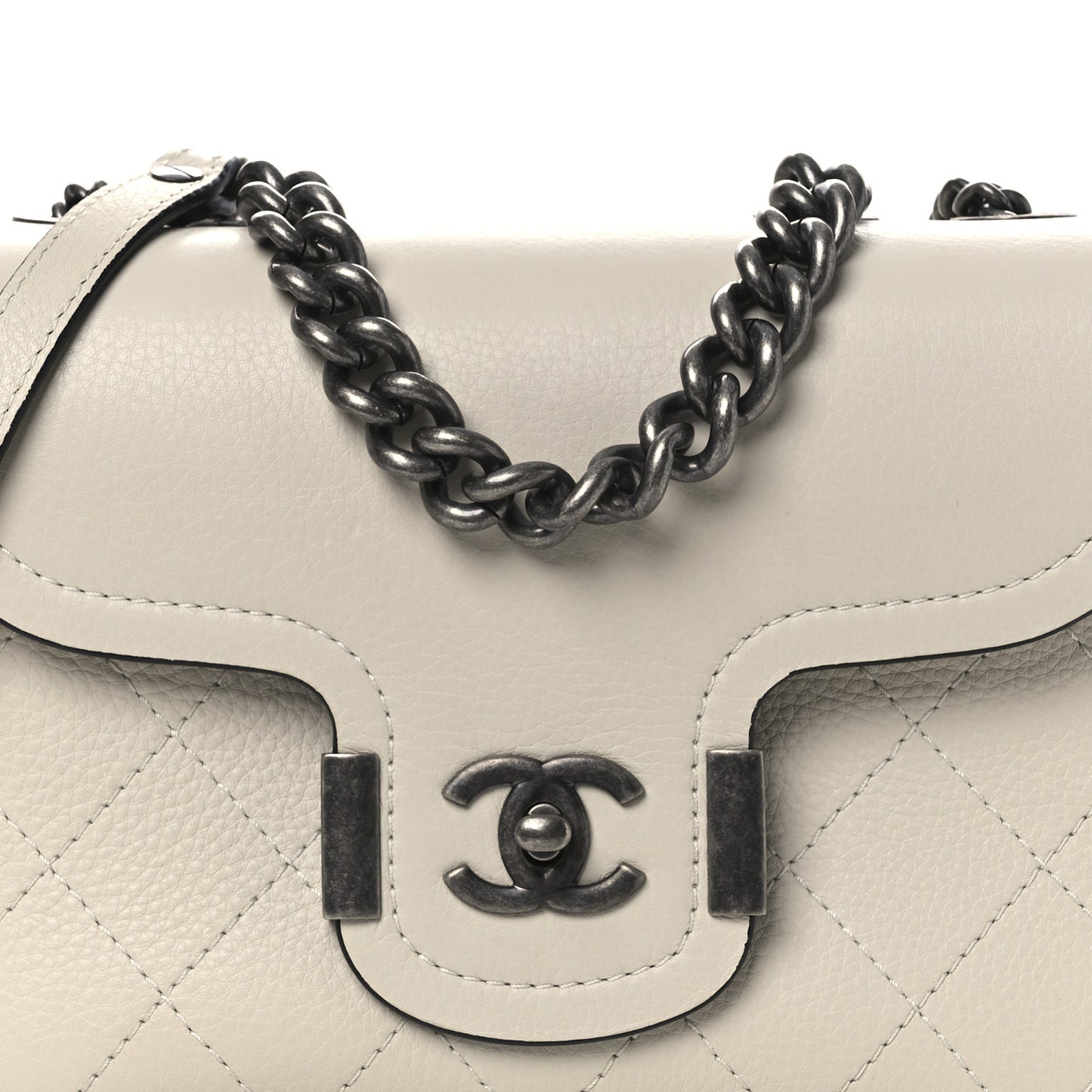 Grained Calfskin Archi Chic Flap Ivory