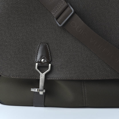 Louis Vuitton Taiga Dersou Messenger Bag Grizzli 9 of 12