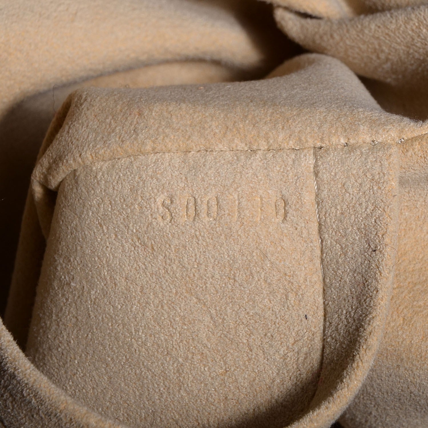 Louis Vuitton Monogram Artsy GM 7 of 7